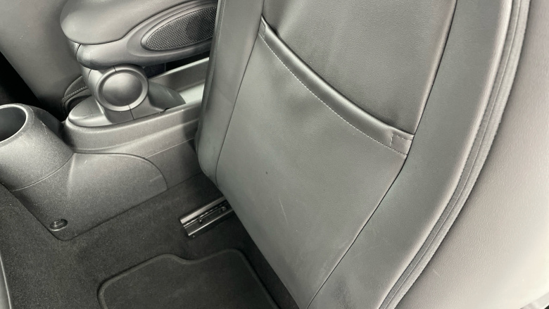 MINI Hatchback 135kW Cooper S Level 2 33kWh 3dr Auto Electric Hatchback